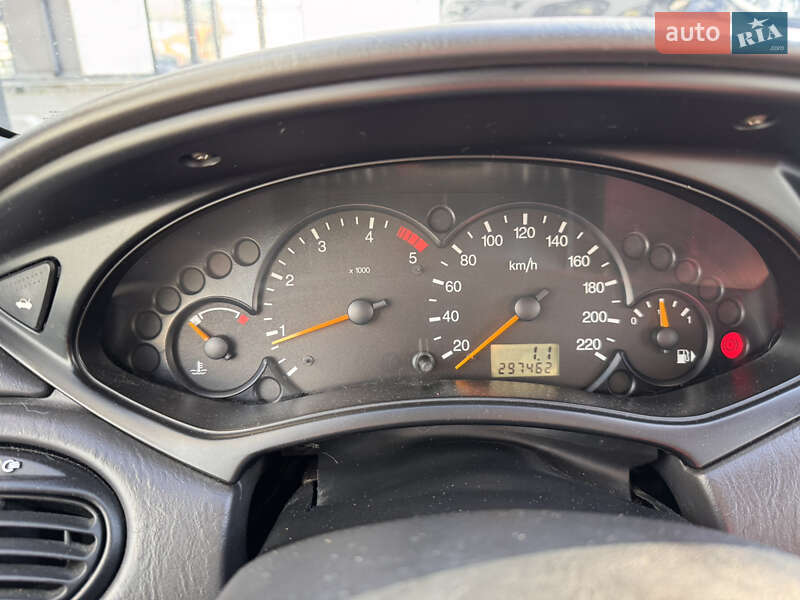 Хэтчбек Ford Focus 2002 в Киеве фото 9 Хэтчбек Ford Focus 2002 в Киеве