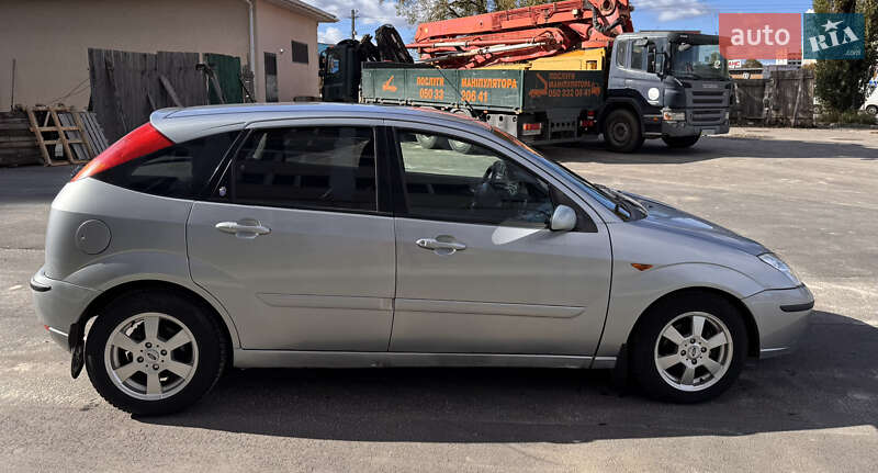 Хэтчбек Ford Focus 2002 в Киеве