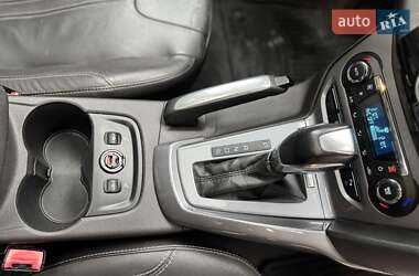 Хэтчбек Ford Focus 2012 в 