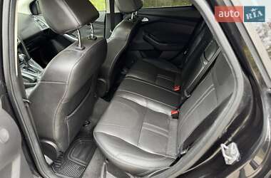 Хэтчбек Ford Focus 2012 в 