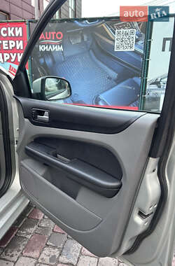 Хэтчбек Ford Focus 2009 в 