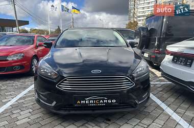 Седан Ford Focus 2015 в 