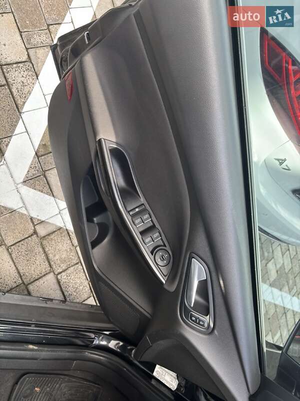 Седан Ford Focus 2015 в Львові