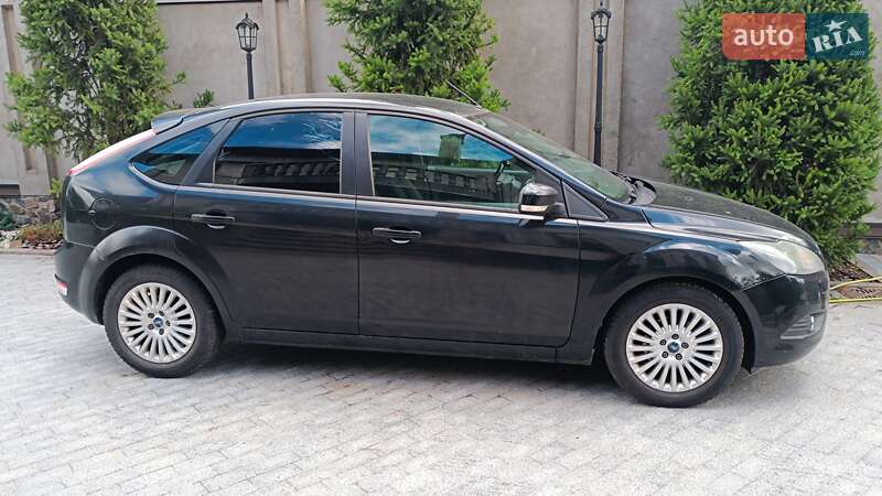 Хэтчбек Ford Focus 2008 в Калиновке