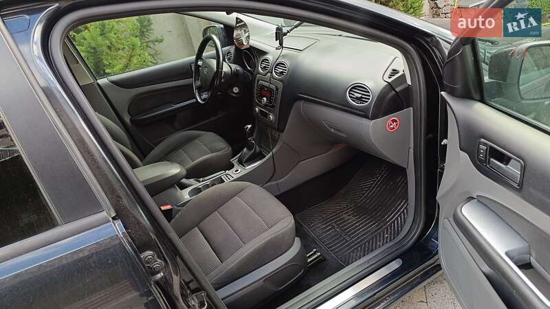 Хэтчбек Ford Focus 2008 в Калиновке