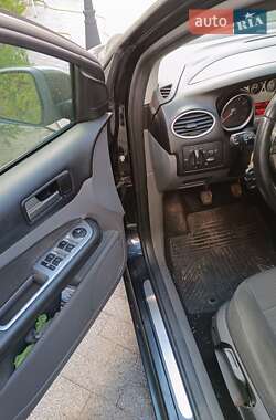 Хэтчбек Ford Focus 2008 в Калиновке