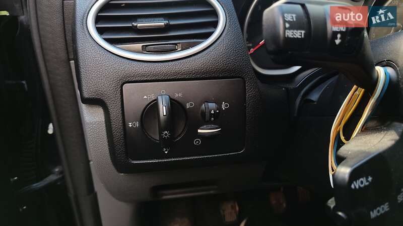 Хэтчбек Ford Focus 2008 в Калиновке