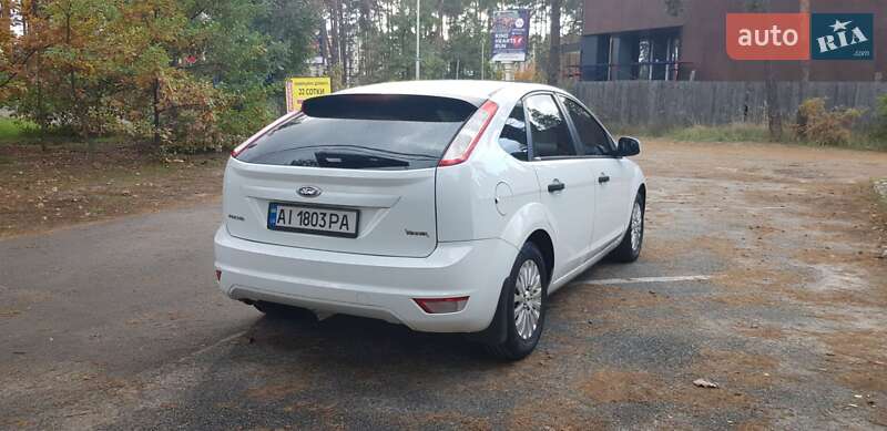 Хэтчбек Ford Focus 2010 в Буче