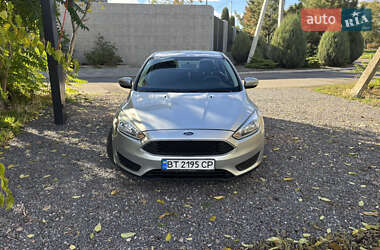 Седан Ford Focus 2015 в 