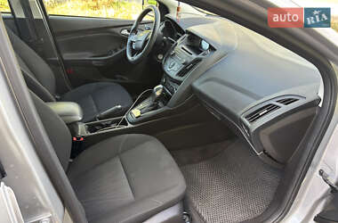 Седан Ford Focus 2015 в 
