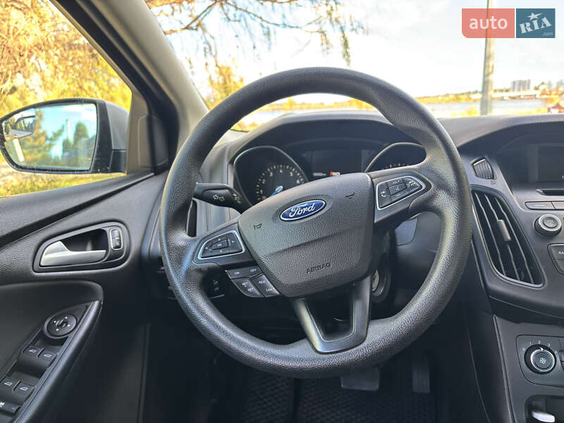 Седан Ford Focus 2015 в Николаеве