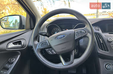 Седан Ford Focus 2015 в 