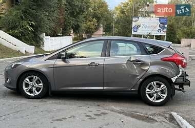 Хетчбек Ford Focus 2013 в 