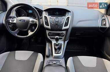 Хетчбек Ford Focus 2013 в 
