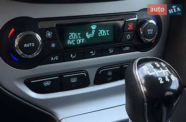 Хетчбек Ford Focus 2013 в 