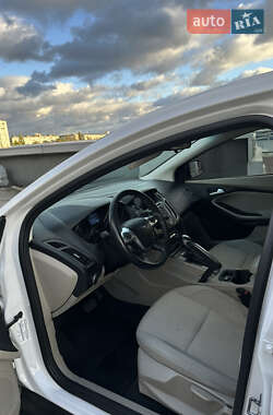 Седан Ford Focus 2012 в 