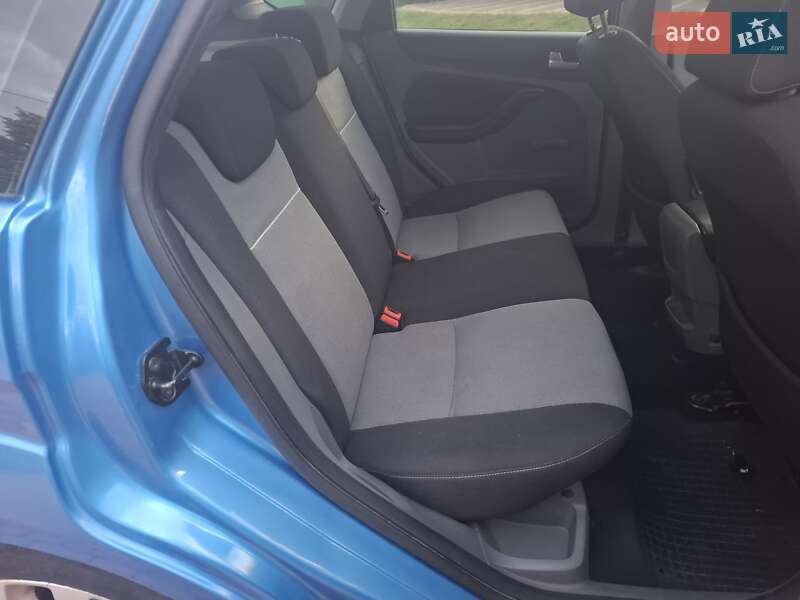 Хэтчбек Ford Focus 2010 в Нововолынске фото 11 Хэтчбек Ford Focus 2010 в Нововолынске