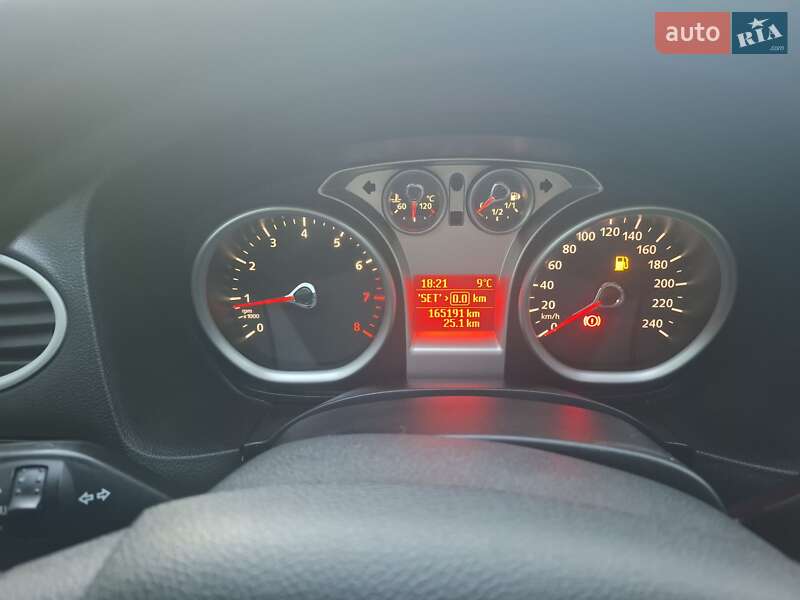 Хэтчбек Ford Focus 2010 в Нововолынске фото 18 Хэтчбек Ford Focus 2010 в Нововолынске
