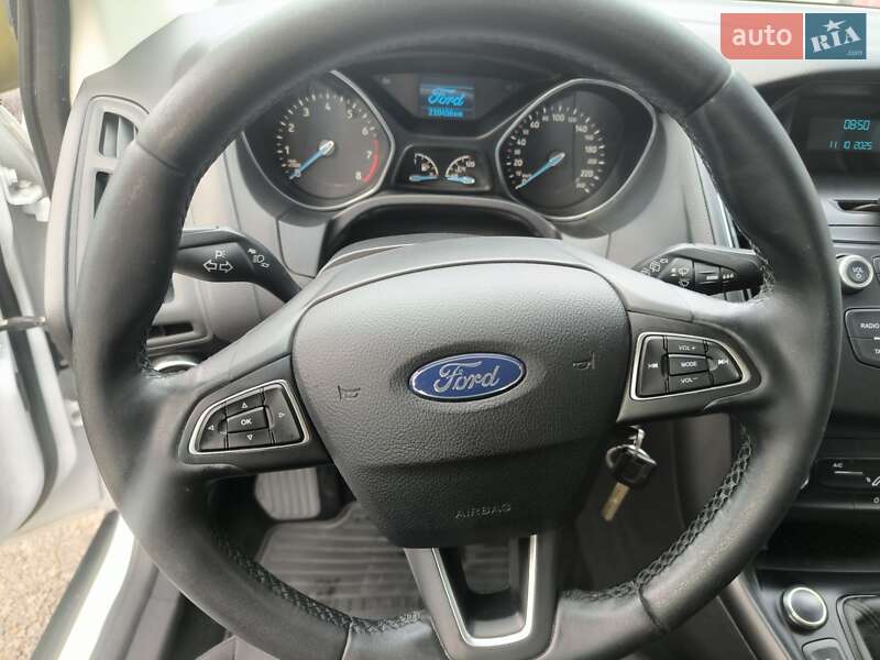 Универсал Ford Focus 2017 в Киеве фото 25 Универсал Ford Focus 2017 в Киеве