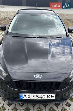 Хетчбек Ford Focus 2015 в 