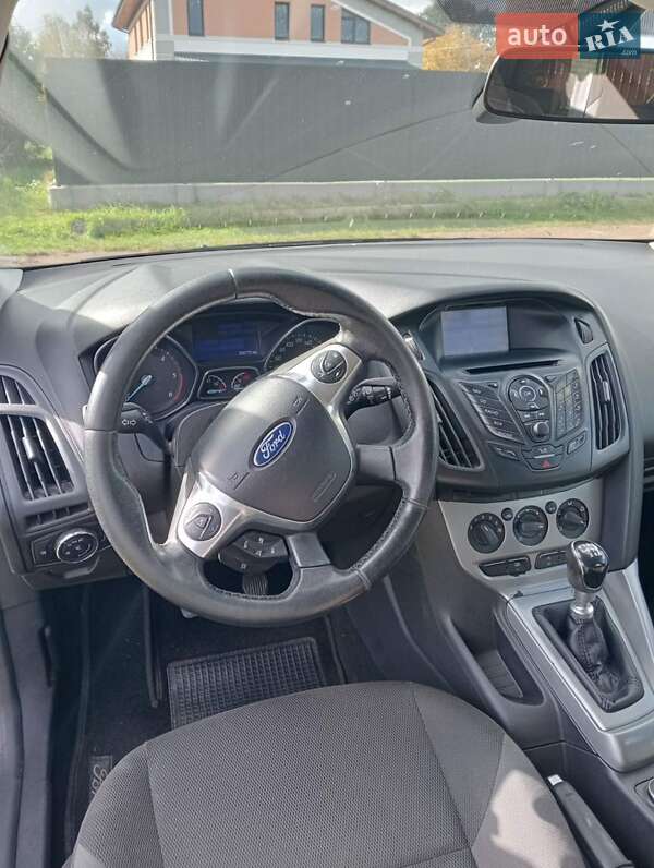 Універсал Ford Focus 2013 в Нововолинську фото 28 Універсал Ford Focus 2013 в Нововолинську