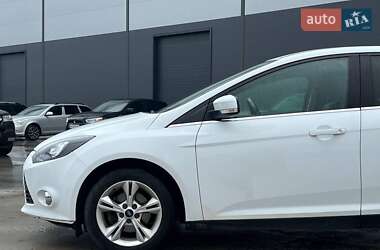 Хэтчбек Ford Focus 2013 в 