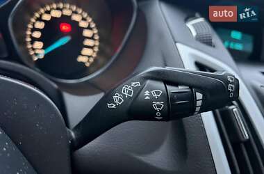 Хэтчбек Ford Focus 2013 в 