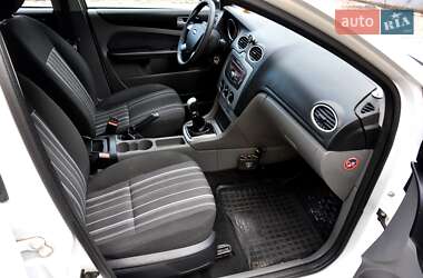 Универсал Ford Focus 2010 в 