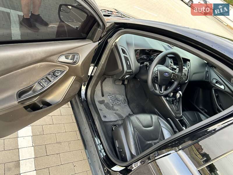 Седан Ford Focus 2016 в Луцке