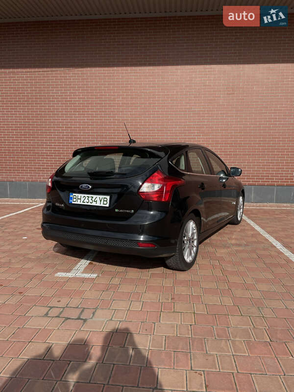 Хэтчбек Ford Focus 2014 в Одессе