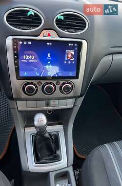 Хэтчбек Ford Focus 2008 в 