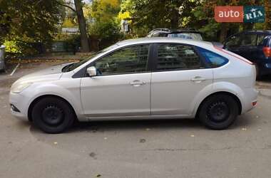 Хэтчбек Ford Focus 2010 в 
