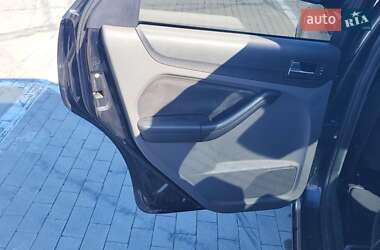 Седан Ford Focus 2005 в 
