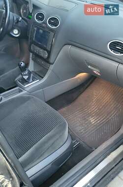 Седан Ford Focus 2005 в 