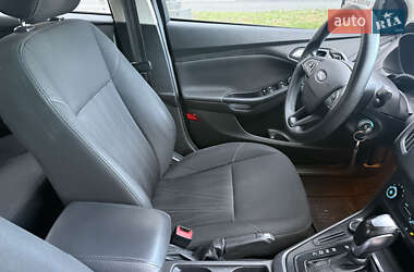 Седан Ford Focus 2016 в 