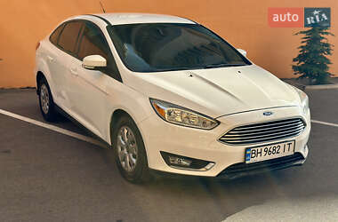 Седан Ford Focus 2016 в 