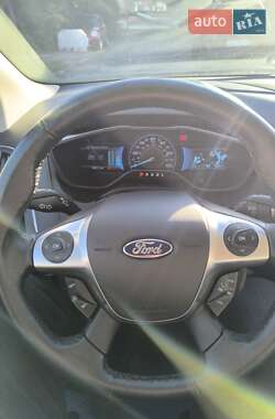 Хэтчбек Ford Focus 2014 в 