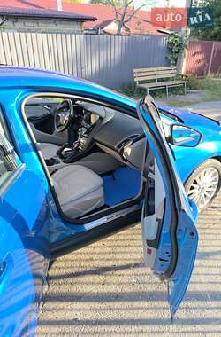 Хэтчбек Ford Focus 2014 в 