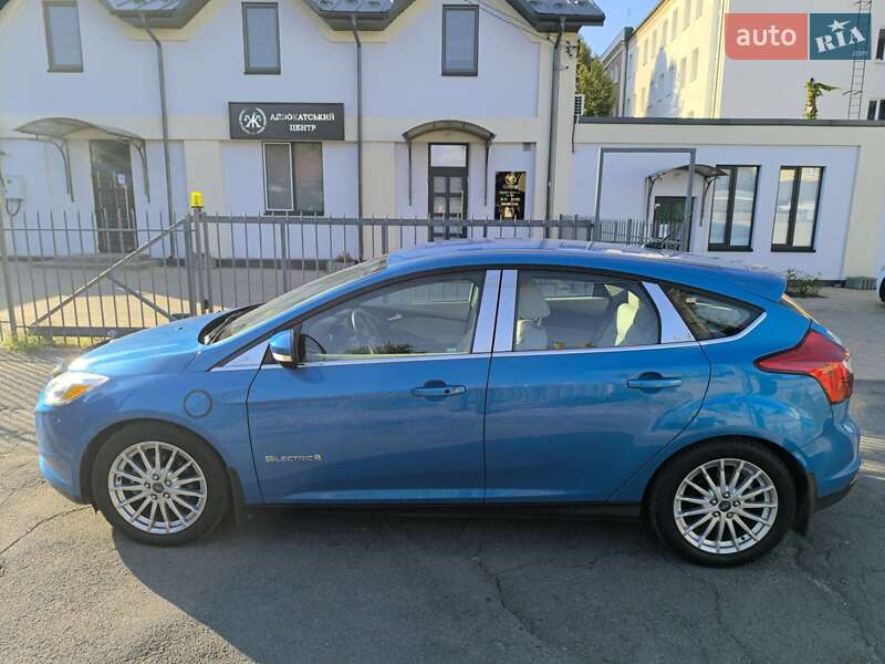 Хэтчбек Ford Focus 2014 в Виннице