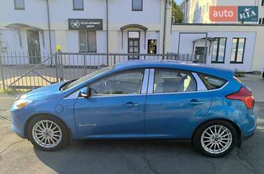 Хэтчбек Ford Focus 2014 в 