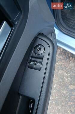 Хэтчбек Ford Focus 2005 в  фото 15 Хэтчбек Ford Focus 2005 в