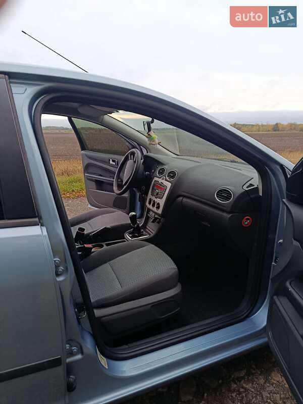 Хетчбек Ford Focus 2005 в Мені