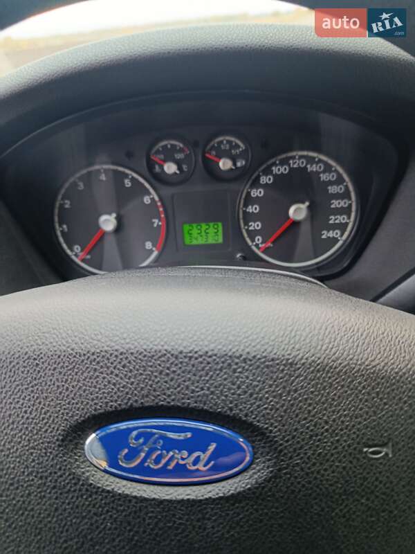 Хетчбек Ford Focus 2005 в Мені