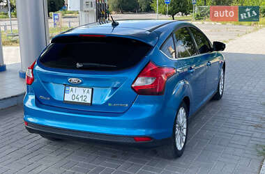 Хетчбек Ford Focus 2012 в  фото 4 Хетчбек Ford Focus 2012 в