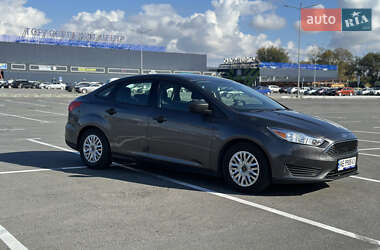 Седан Ford Focus 2015 в 