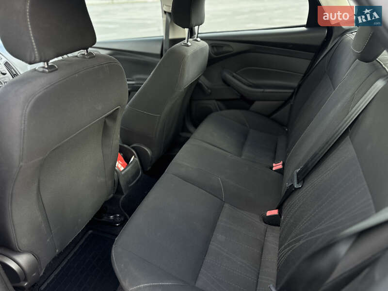 Седан Ford Focus 2015 в Дніпрі
