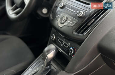 Седан Ford Focus 2015 в 