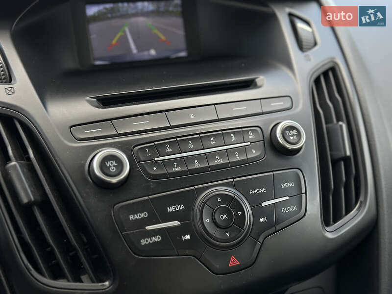 Седан Ford Focus 2015 в Дніпрі