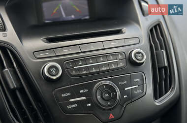 Седан Ford Focus 2015 в 