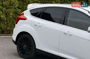 Хэтчбек Ford Focus 2013 в 